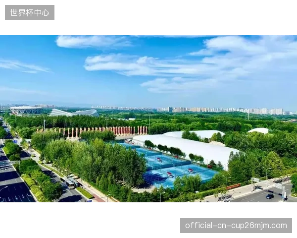 灵活部署的“快闪”建筑与模块化商业单元，将是衡量未来场馆应对市场变化“反脆弱”能力的关键